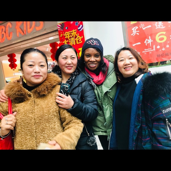 Hello 😊 ! Welcome to my 👗. - Picture 9 of 16